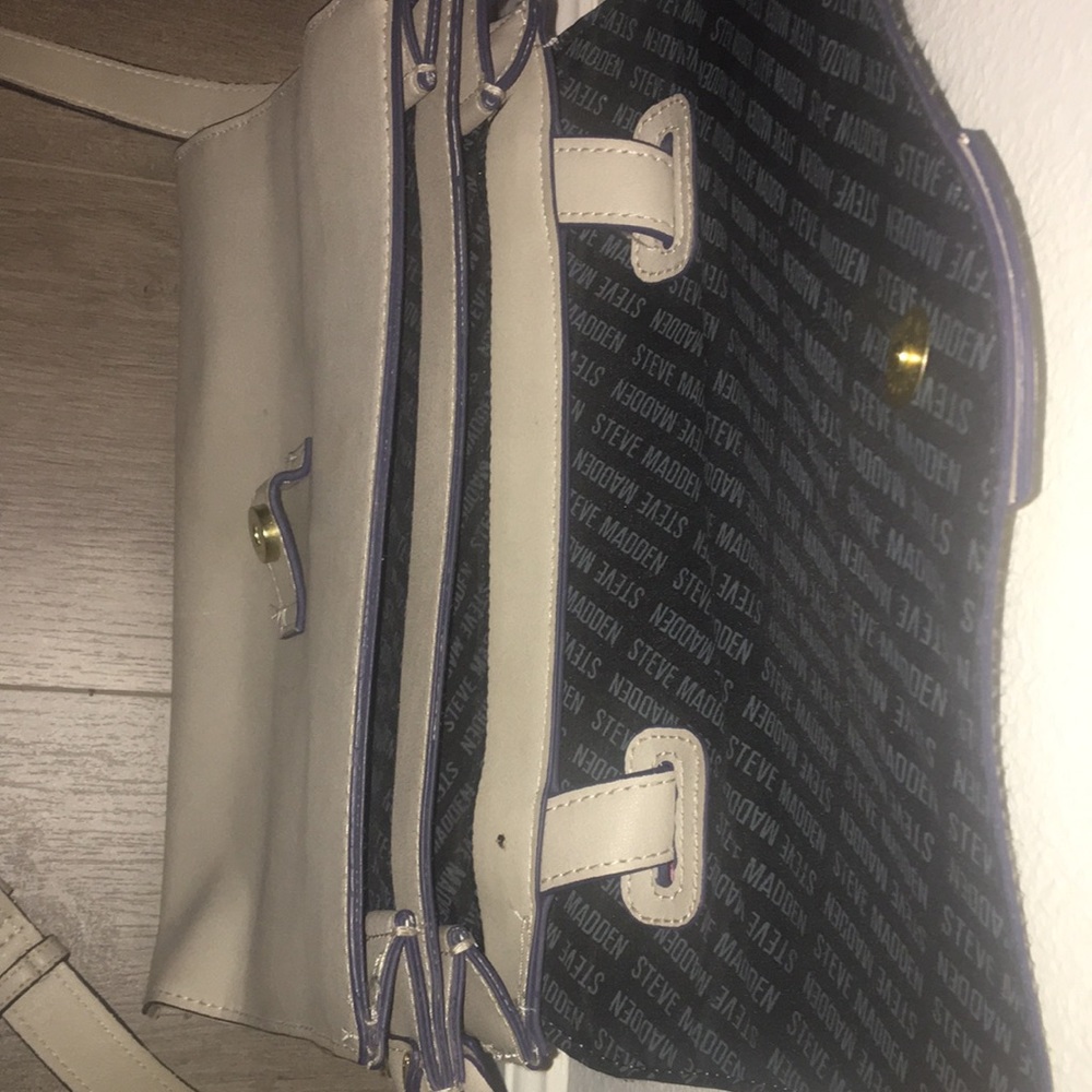 Purse - Picture 3 of 4